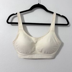 Truekind Daily Comfort Cream Wireless Shaper Bra Med T-shirt‎ Supportive